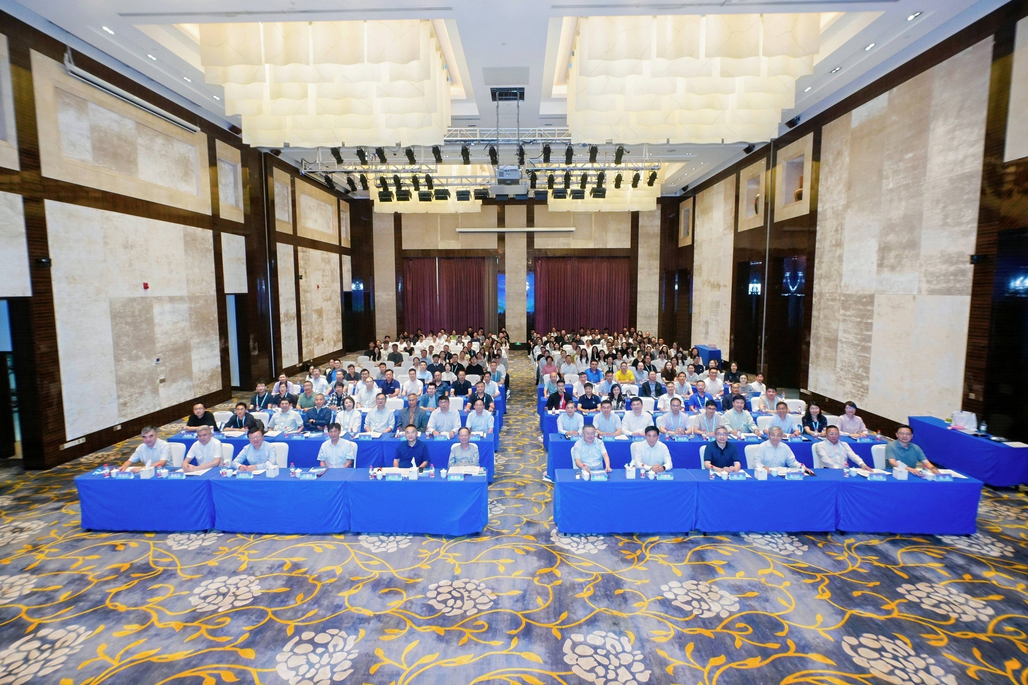 1775814460876062828.jpg 合影(1).jpg